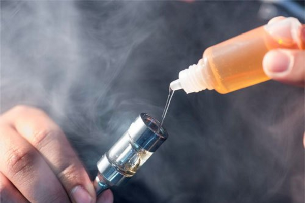 Tinh dầu Vape kém chất lượng.