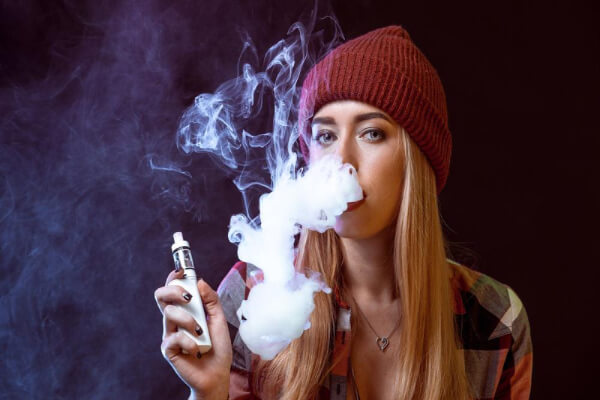 Tinh dầu vape juice không thể thiếu khi hút Vape.